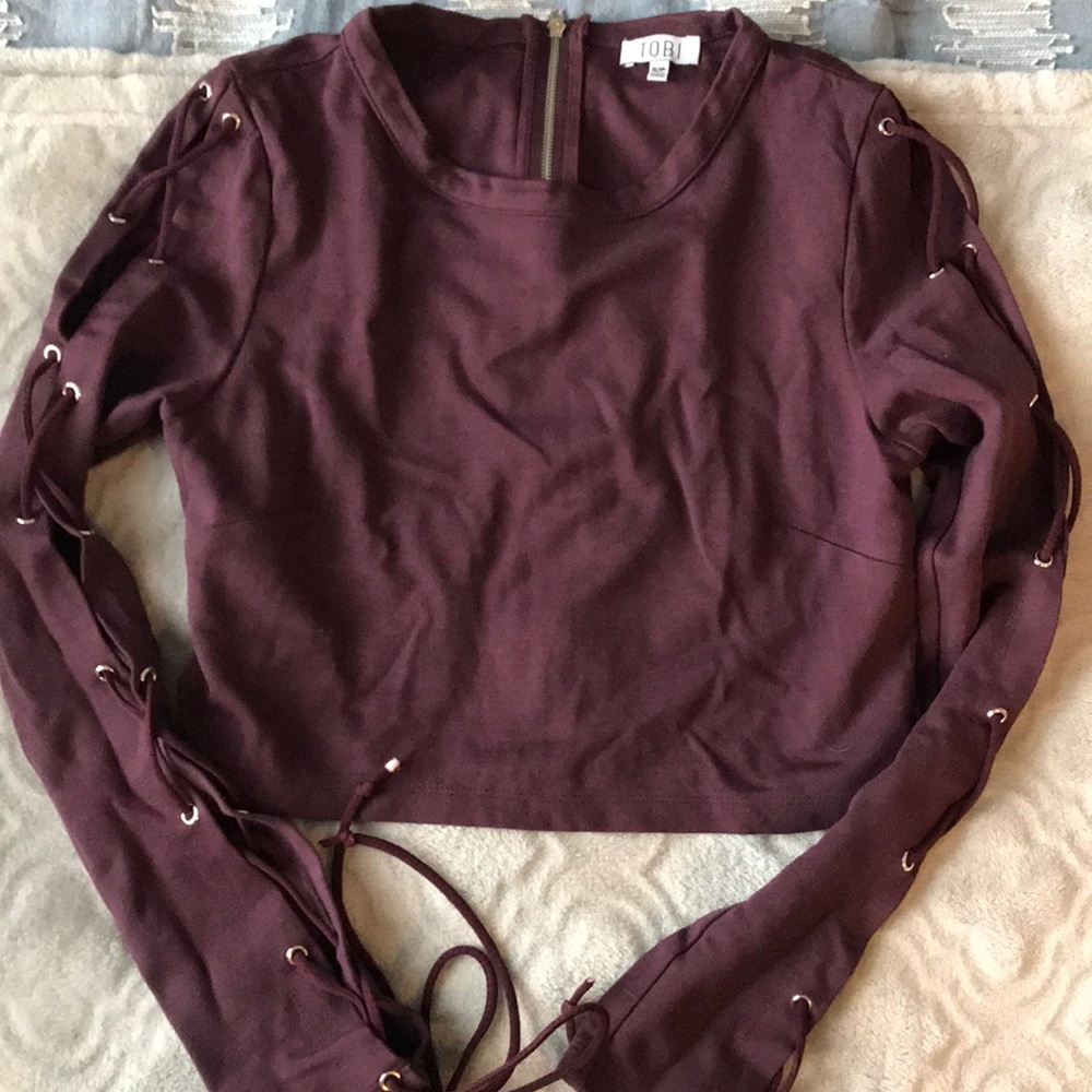 Long sleeve crop top